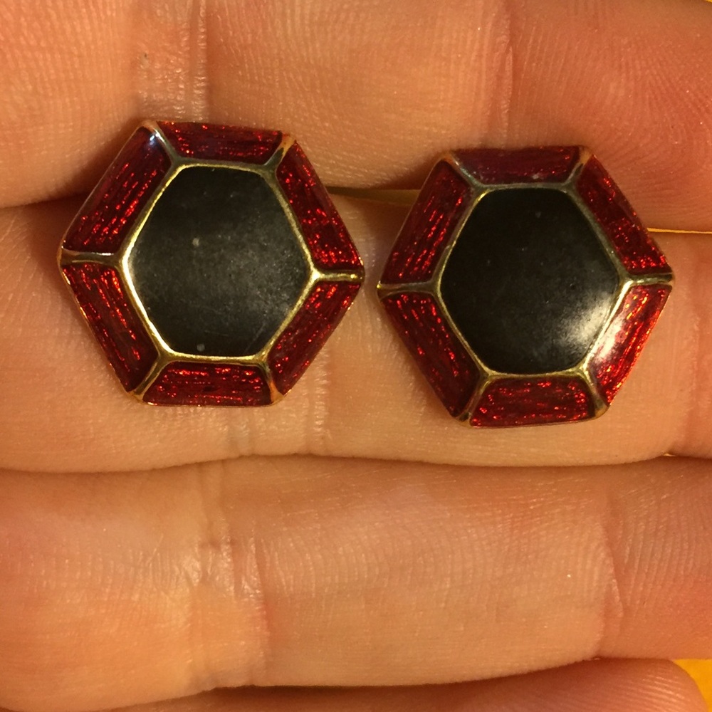 Geometric stud earrings - Picture 3 of 3